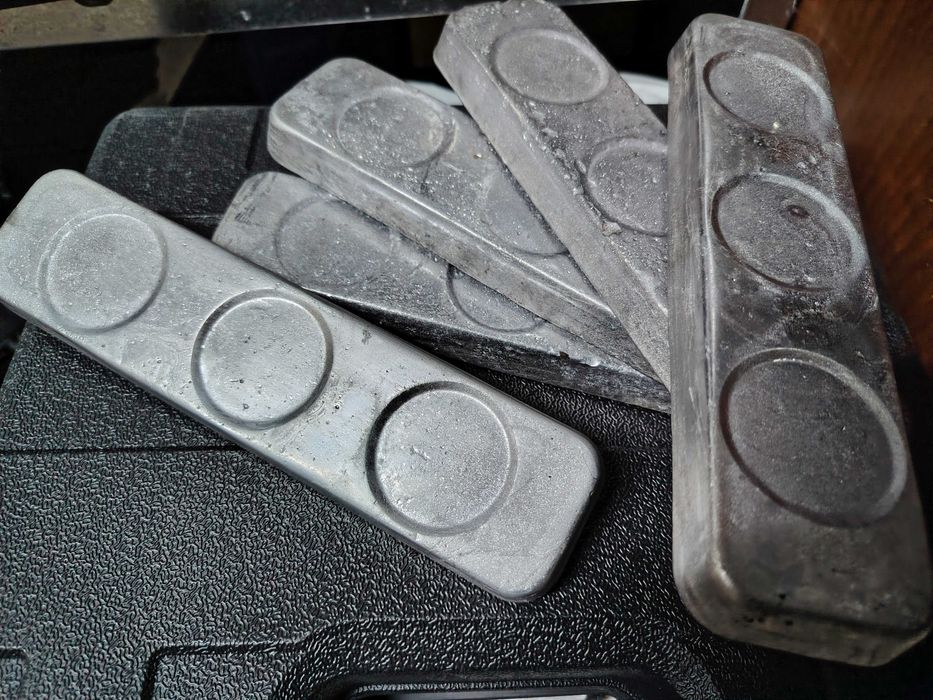 Lingouri plumb  2kg fără impurități