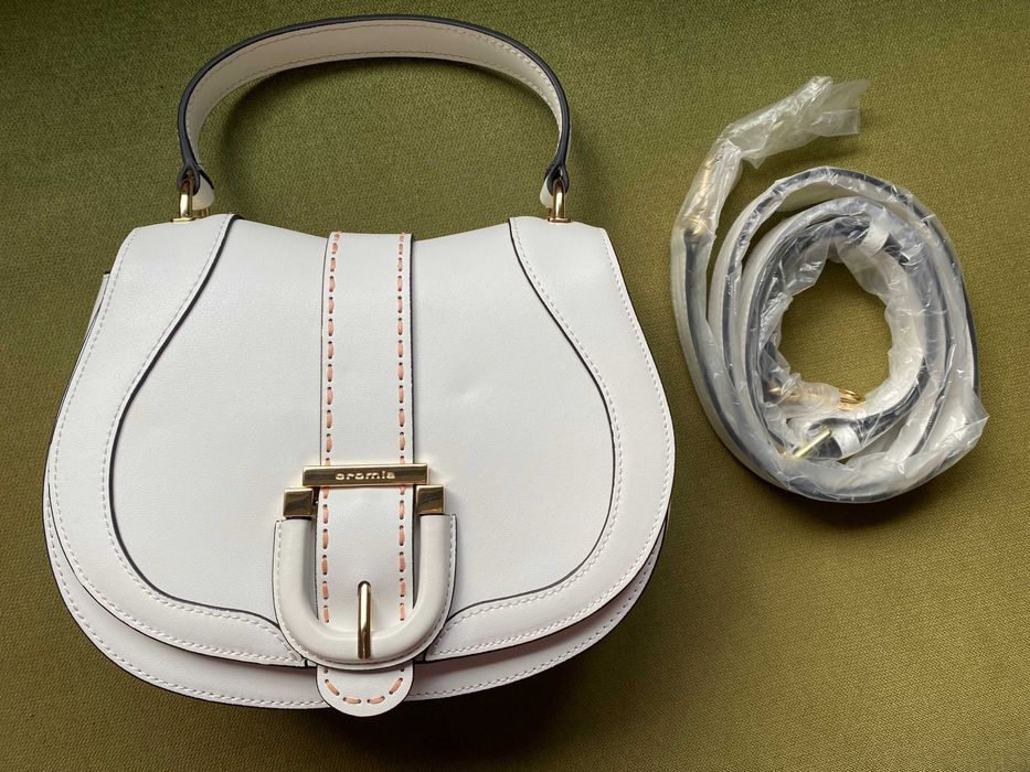 Мини дамска чанта от естествена кожа, изработена в Италия