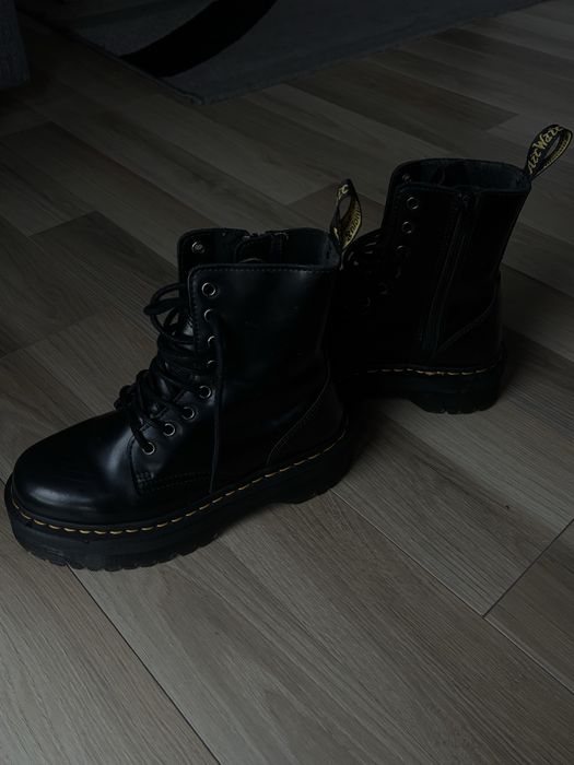 Dr Martens bocanci, culoare: negru, sireturi: pascal