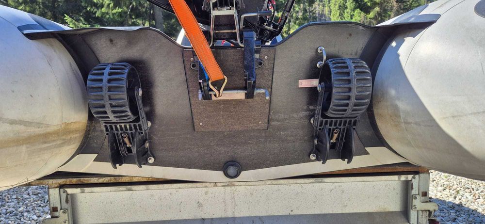 Vand motor barca Tohatsu 9.8cp 2 timpi si barca Kolibri KM300D