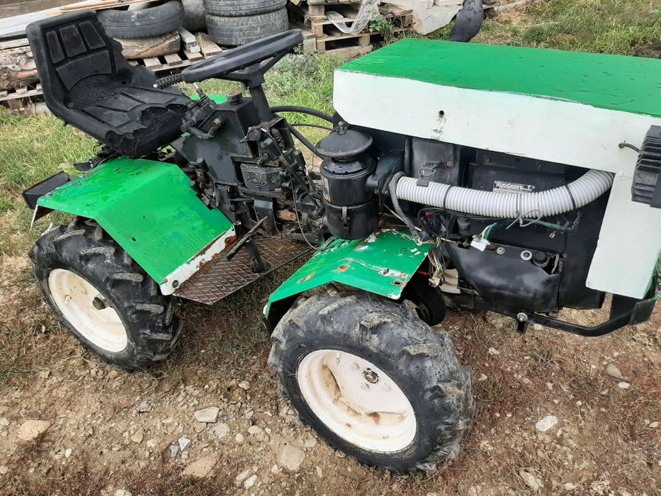 Vand tractoras  Italian BRUMITAL in 2 pistoane