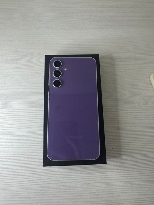 Продаю Samsung Galaxy s23 fe