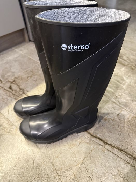 Дамски гумени ботуши,цена 17 лв.