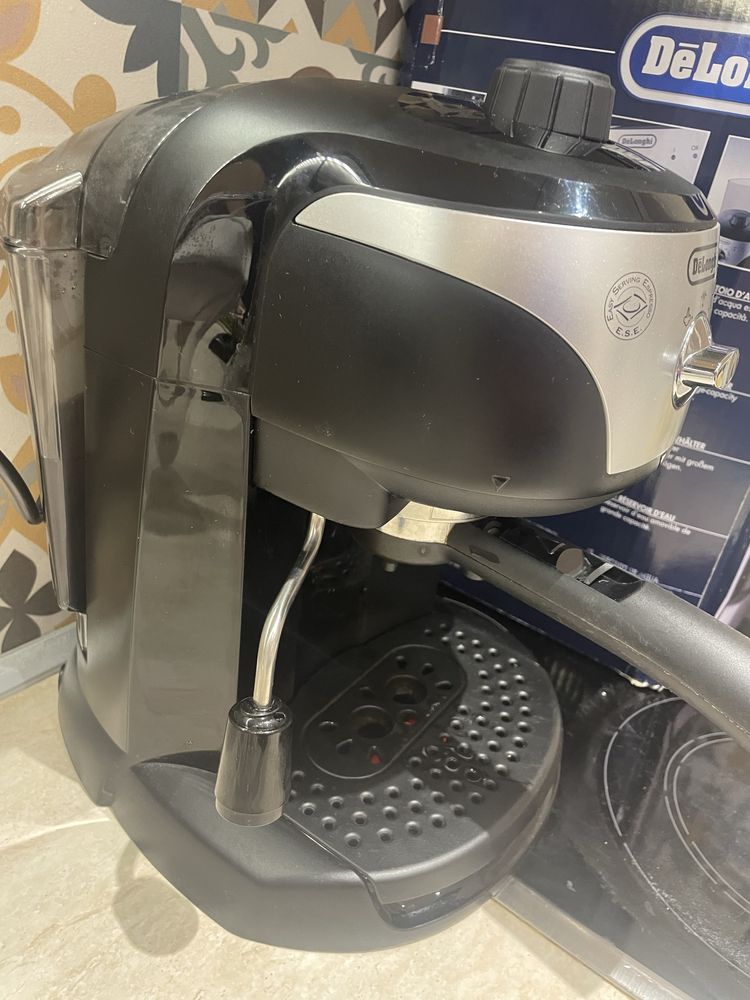 Кафе машина Delonghi