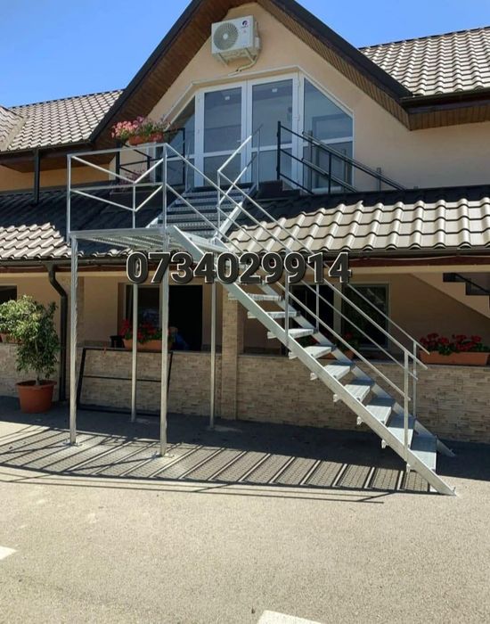 Scări metalice zincate