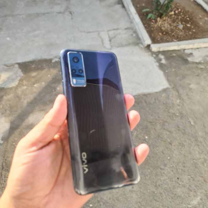 Vivo Y31 sotiladi 128Gb