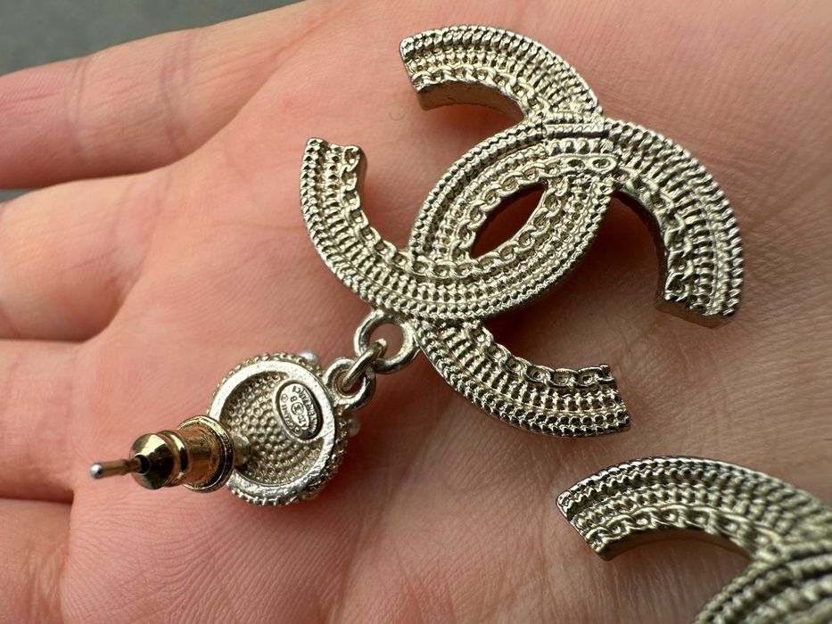 Cercei Chanel cu perle