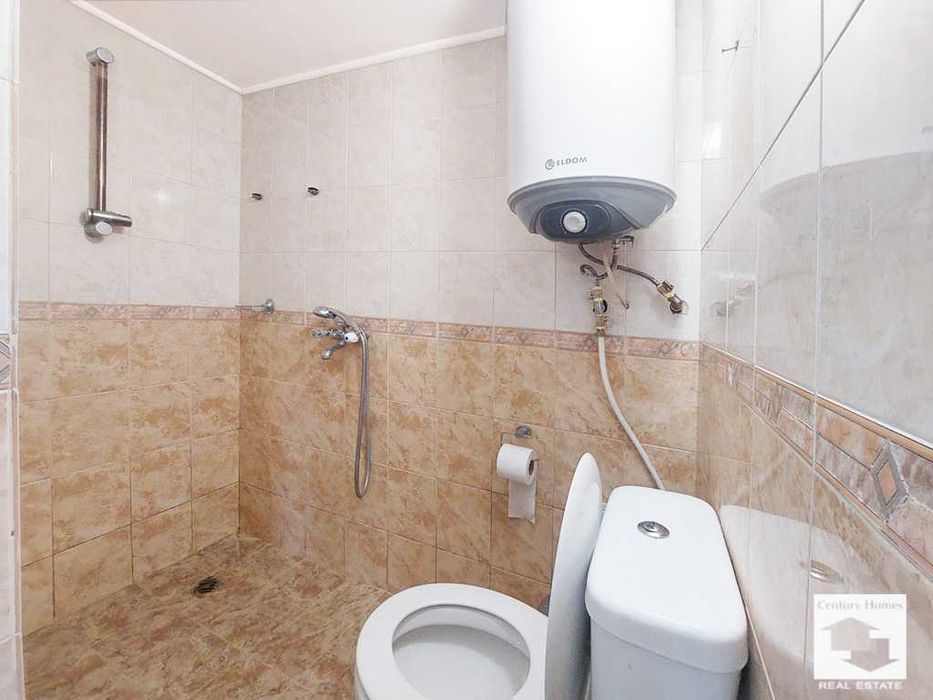 160030 Двуетажна обзаведена къща с басейн и механа в с. Коевци