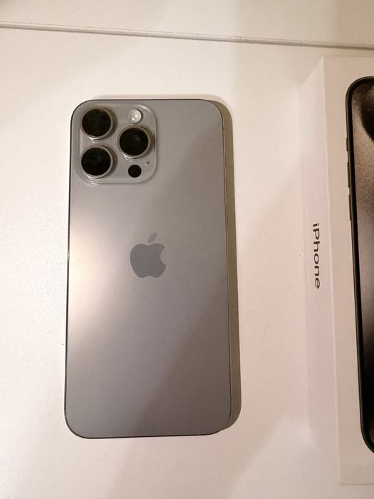 iphone 15 Pro Max 256gb 87% аккумулятор идеал, в подарок airpods 2