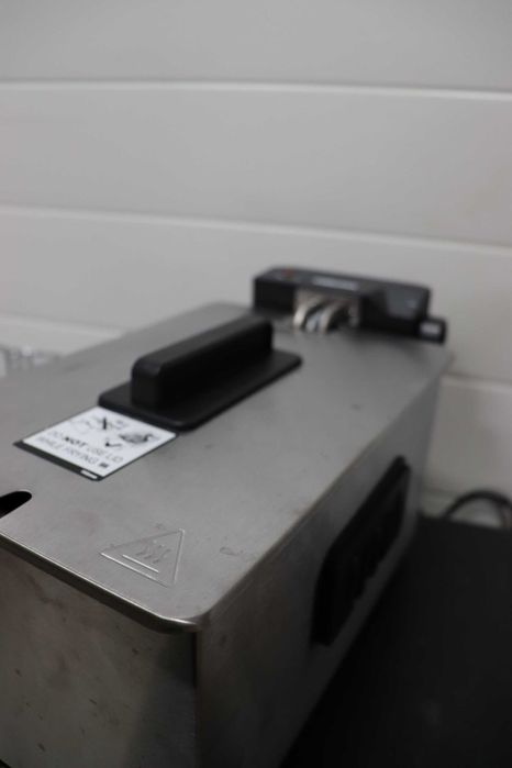 Фритюрник Tristar, 3л, 2000W, Cool Zone, неръждаема стомана, FR-9325