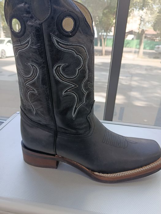 Сапоги ковбойские