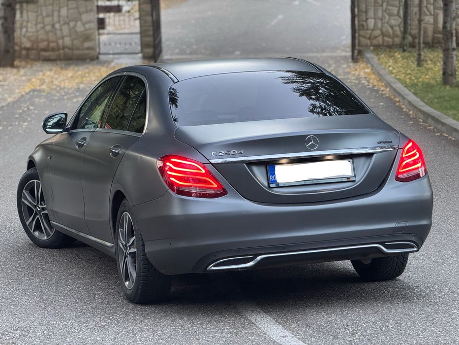 Mercedes C250 2018 204cp Gri mat de fabrica/9 G-tronic/Full led