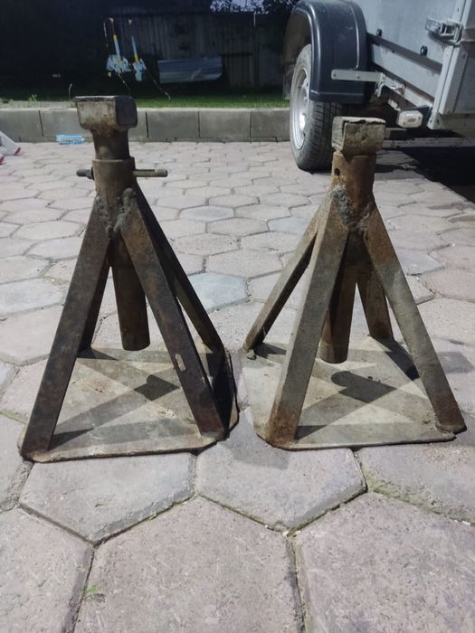 Продам регулируемые подставки для авто