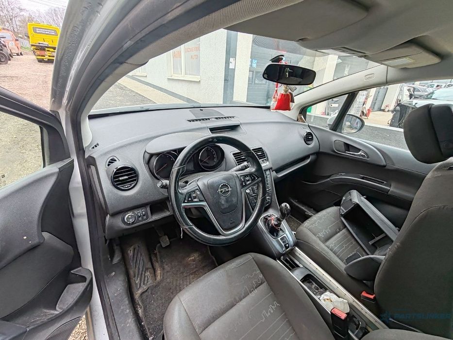 Dezmembrez OPEL MERIVA B S10 2011 1.4 A14NEL 88KW|120HP