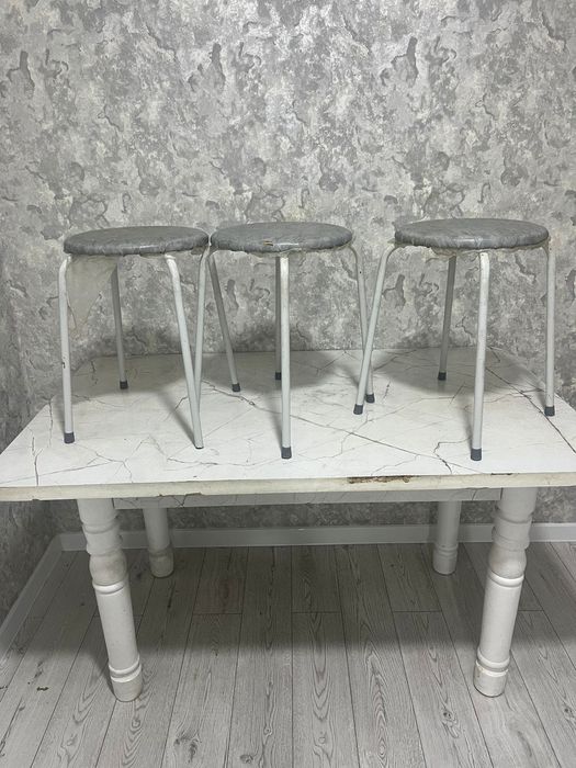 Продам стол со стульями