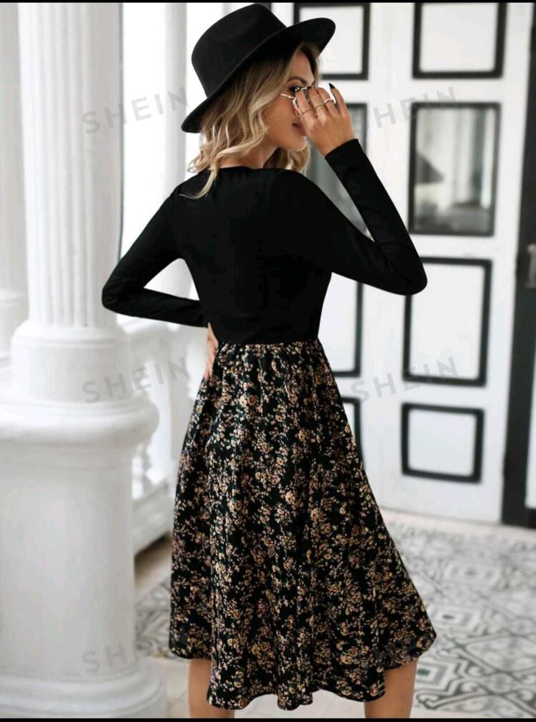 Рокля с флорални мотиви
