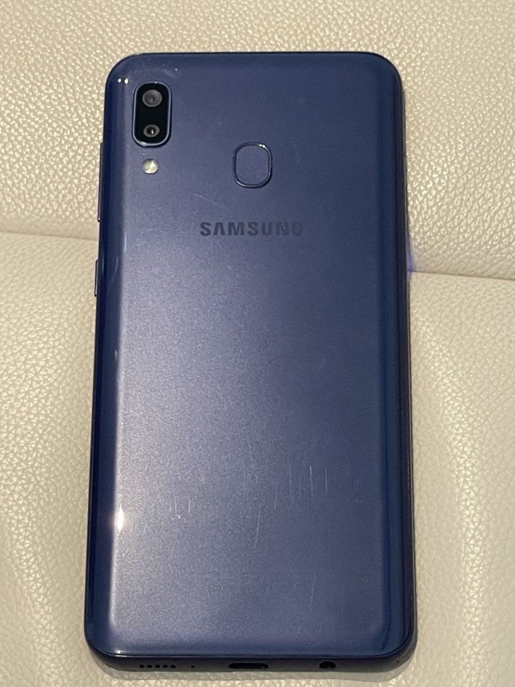 Телефон Samsung M10s