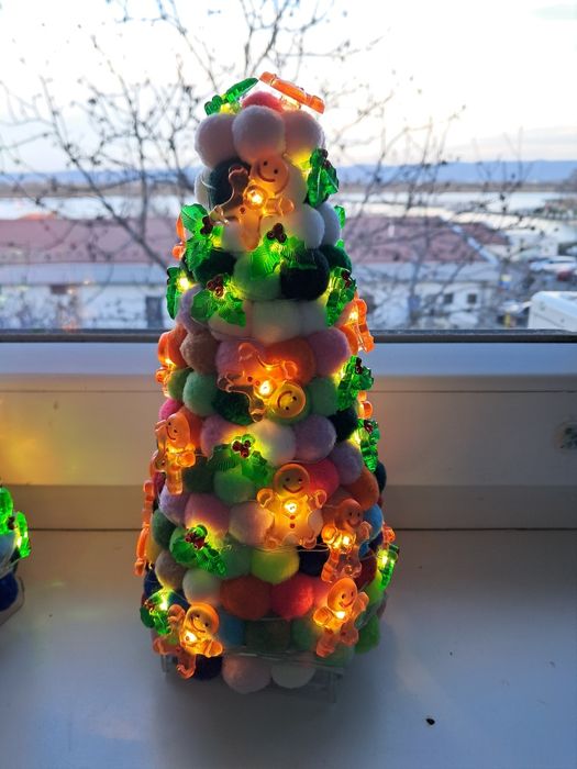 Brăduț hand made luminos