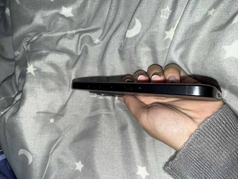 Vand Iphone 15 pro 256g