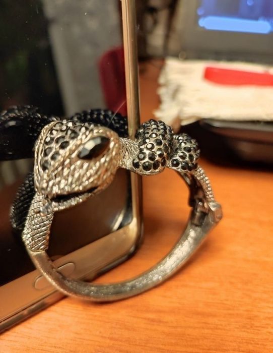 Мельхиоровый браслет в форме змеи