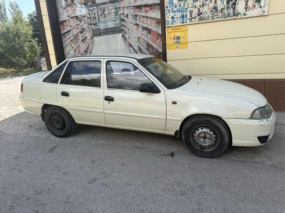 Moshina sotilladi