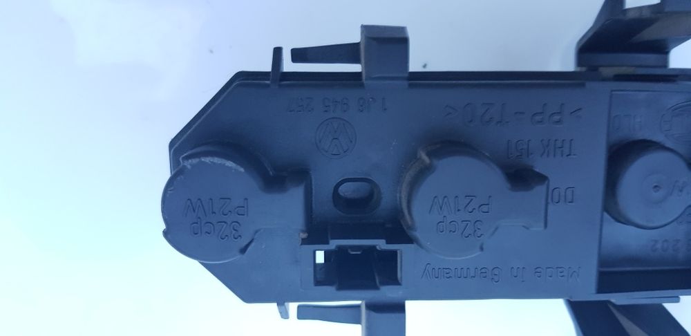 Tetiera Scaun Suport Becuri Soclu Tripla Lampa Vw Golf4 Bora