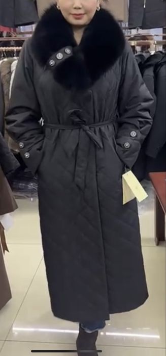 Продам новую зимнюю куртку фирмы Lasagrada.