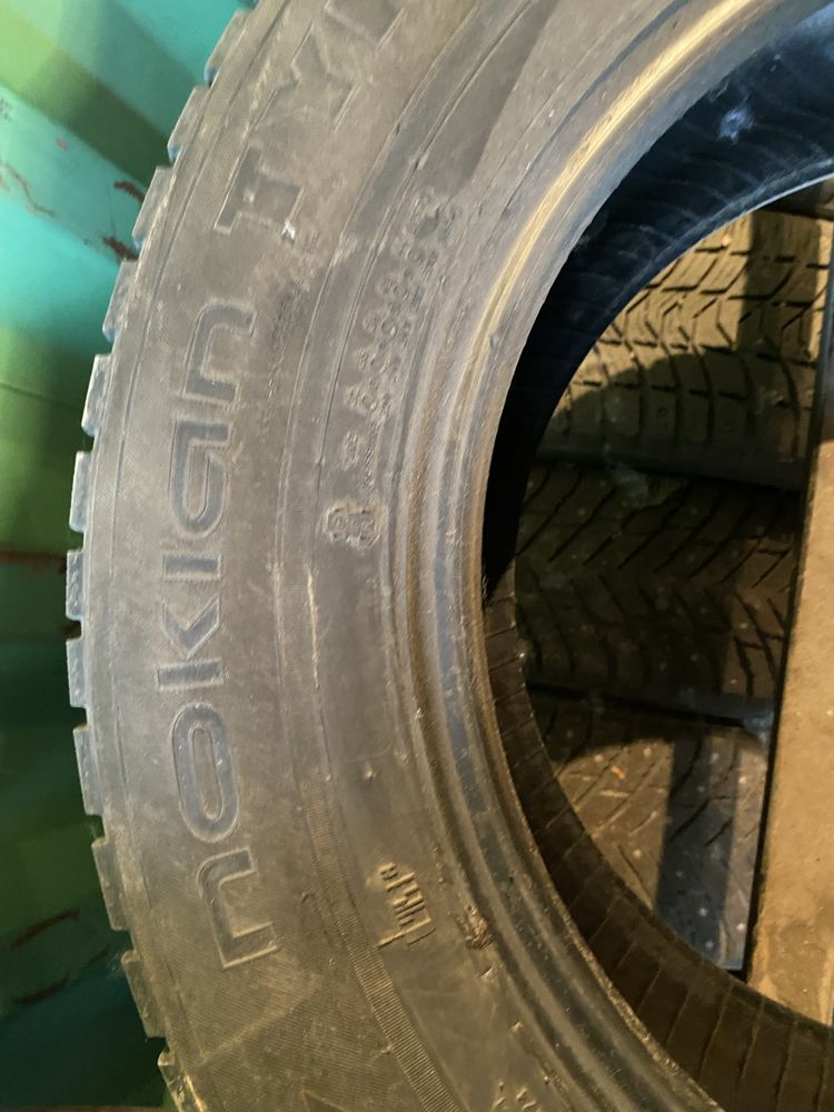 На 16. 225/60 Нокия 1 шт в наличии