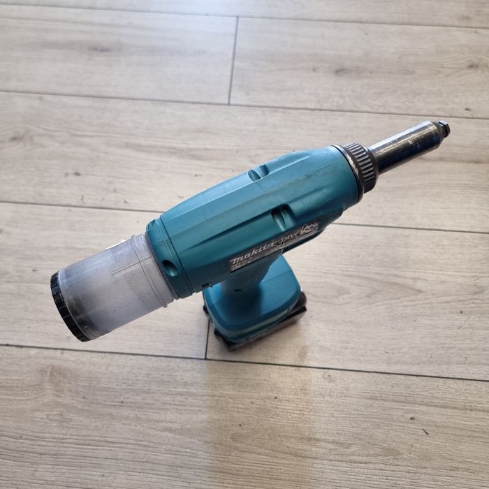 Amanet F28: Pistol nituri Makita DRV150 acumulator