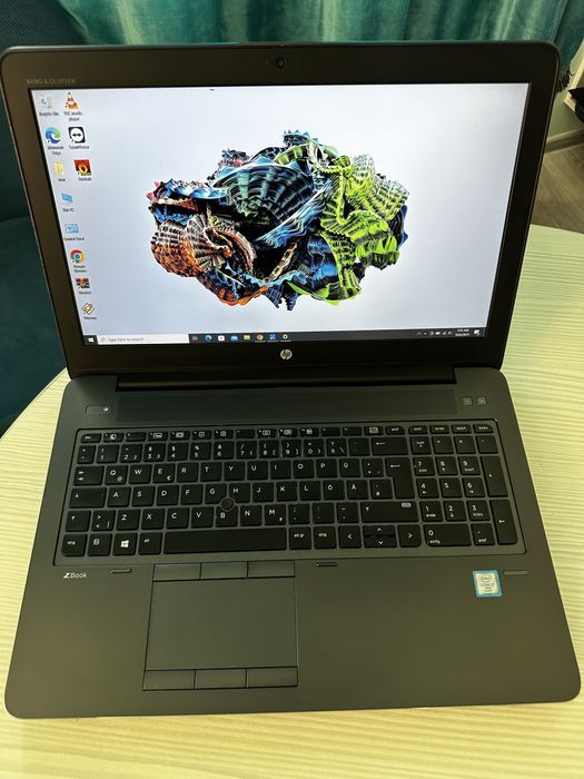 HP Zbook 15.6 - i7 6820HQ la 3.6Ghz - 16Gb RAM -nVidia 4Gb dedicat SSD
