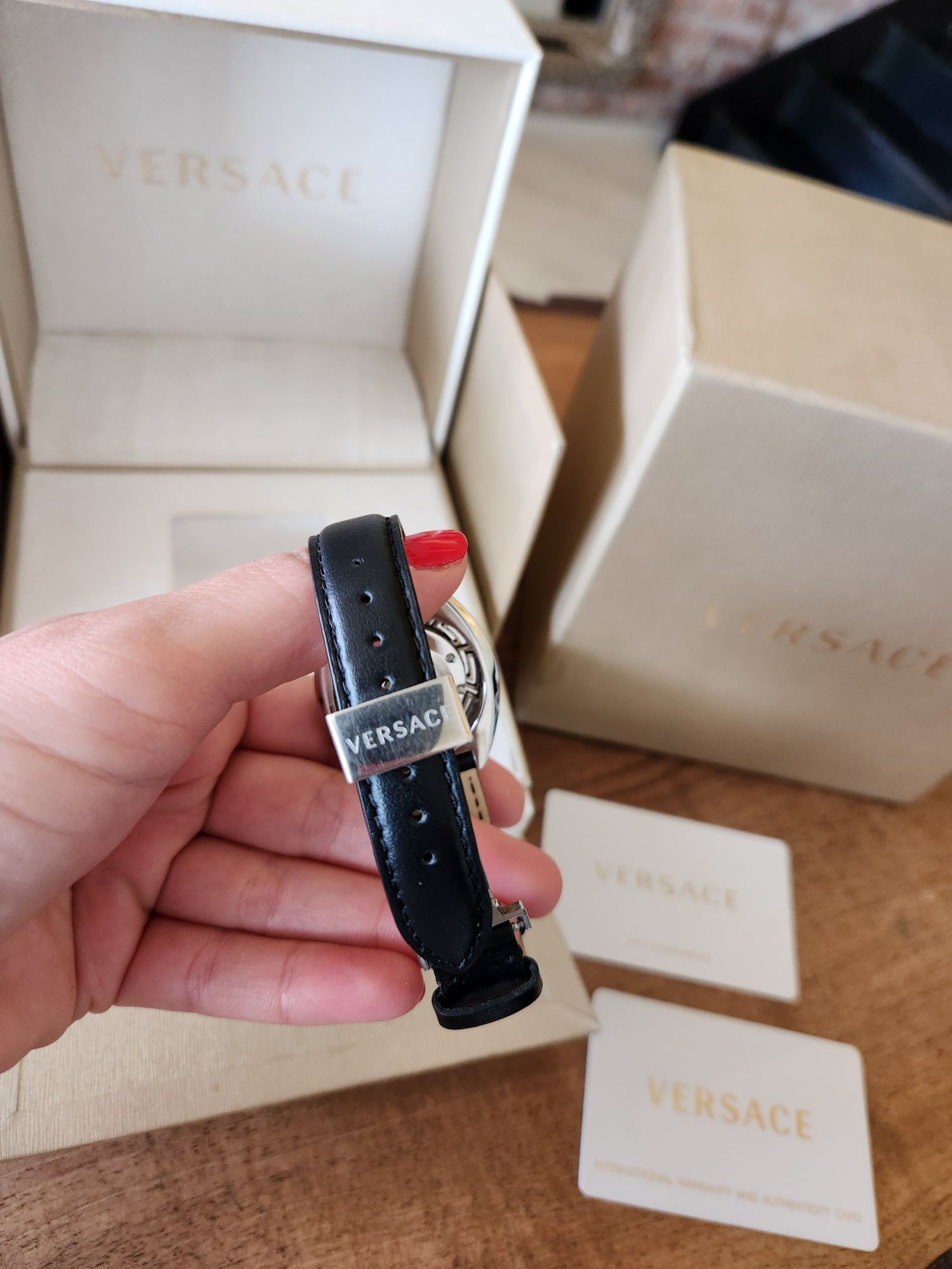 VERSACE Дамски Часовник Версаче