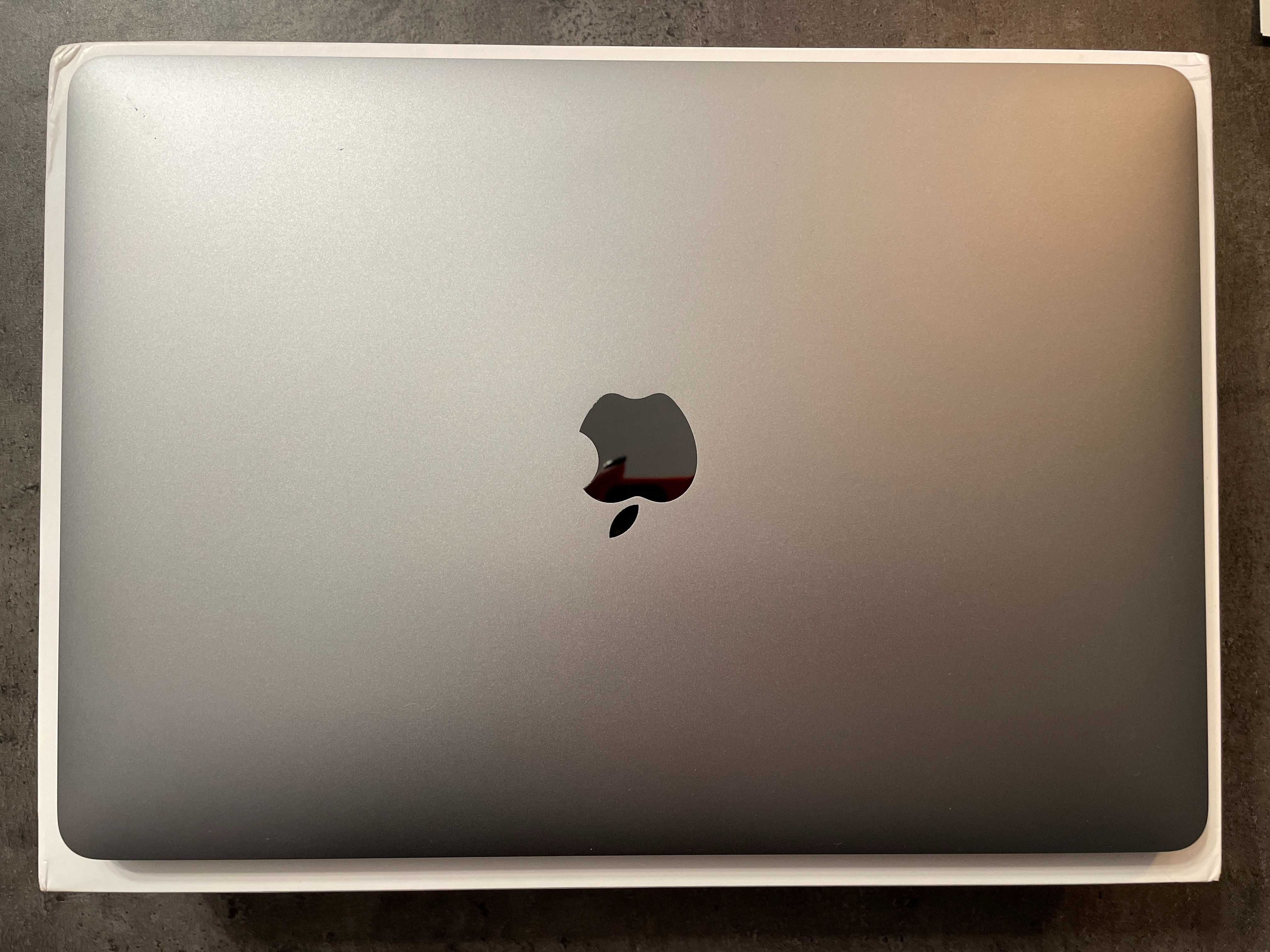 MacBook Pro 13" 2019 NOU / SSD 512GB / Intel i7 / 4xTBT3