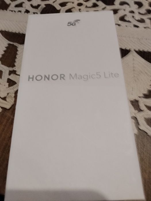 Продавам gsm honor magic 5 lite