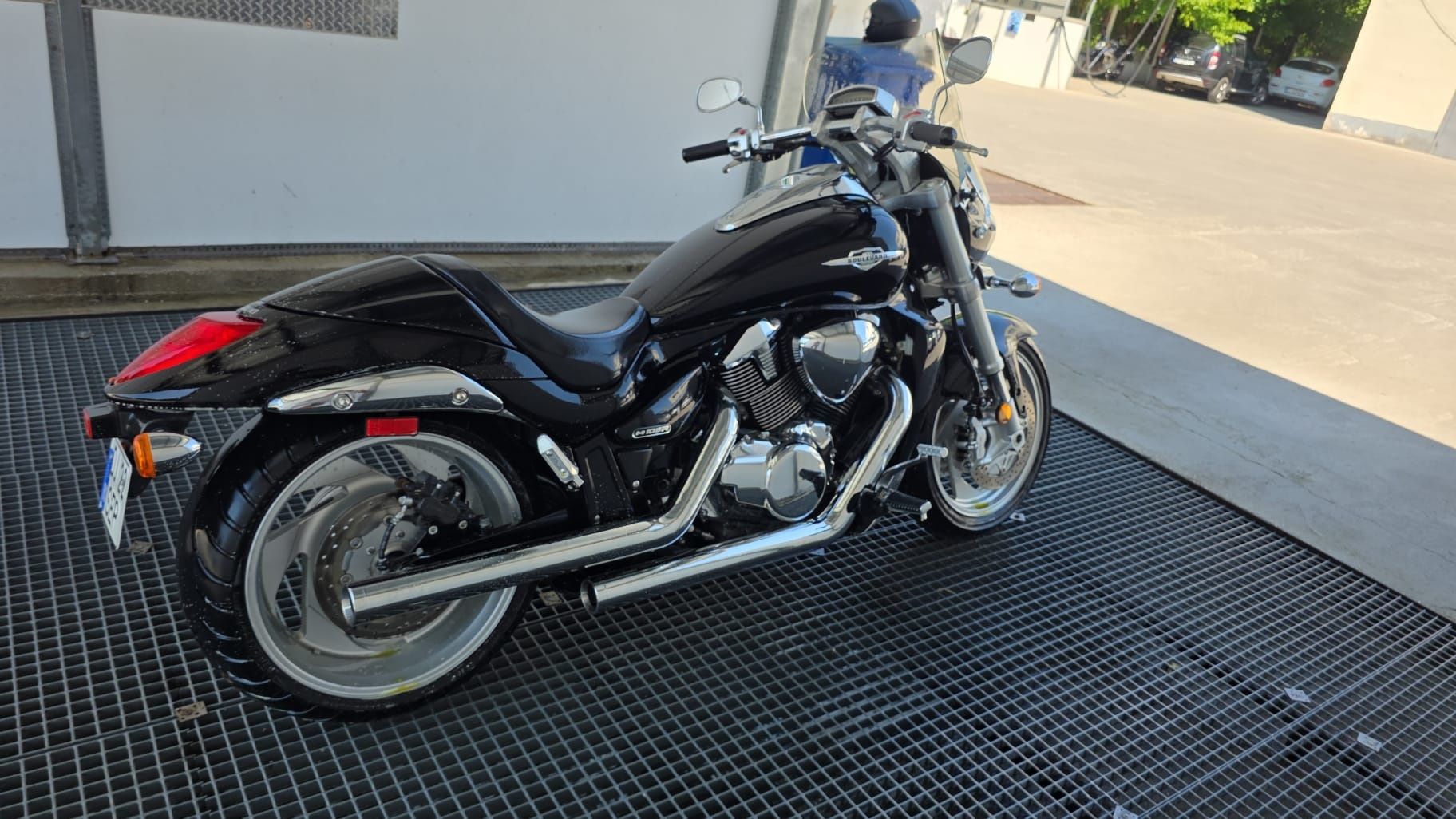 Suzuki boulevard m109r