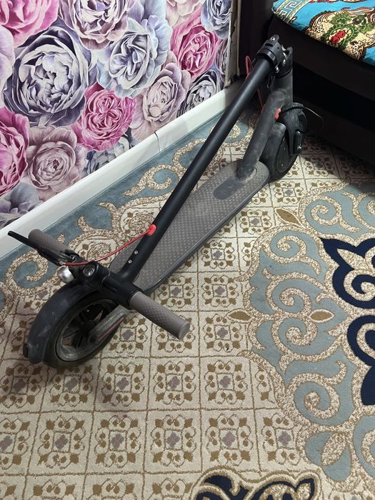 Продаю электрический самокат в отличном состояний