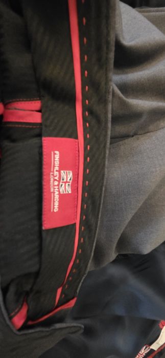 Мъжки Костюм ! Нов!FINSHLEY & HARDING!Размер М, slim fit!