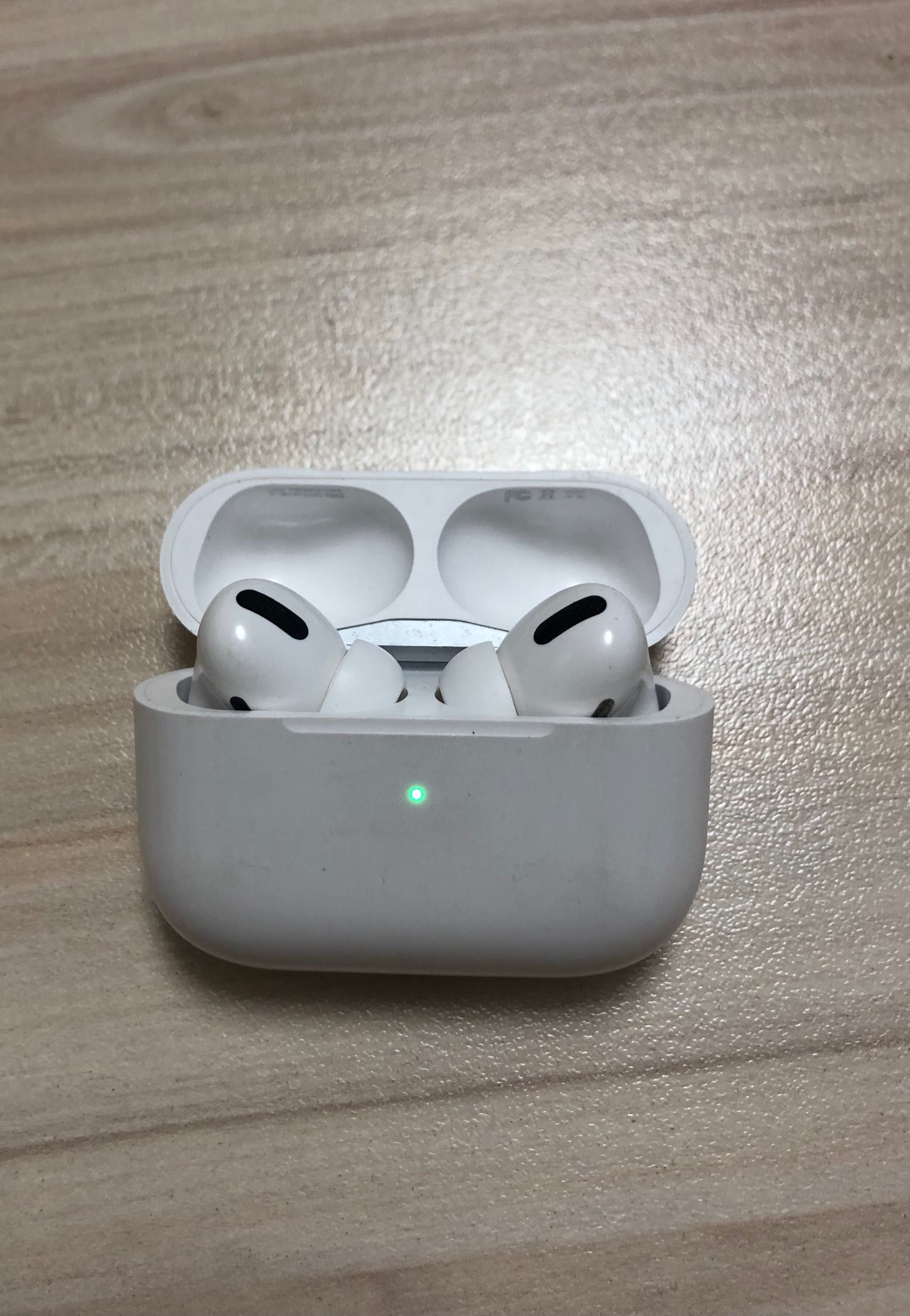 Apple Airpods pro  - слушалки