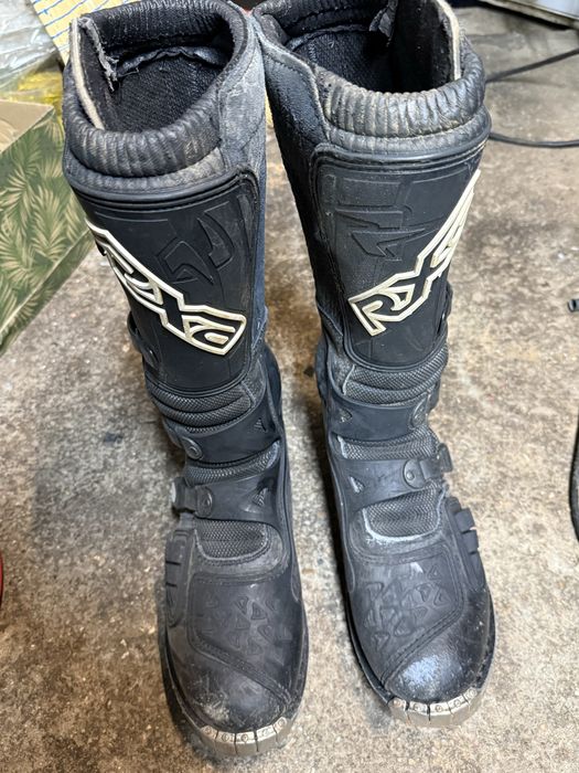 Продавам кросови ботуши RXA 47. Номер