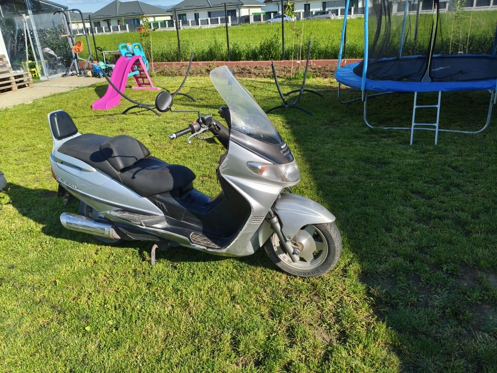 Suzuki Burgman 400