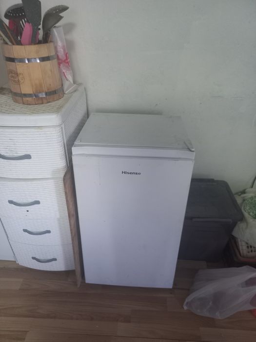 Холодильник Hisense