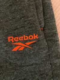 Vând pantaloni trening Reebok pentru copii