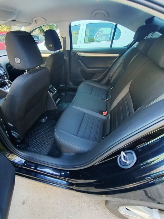 Vând Skoda Octavia 3
