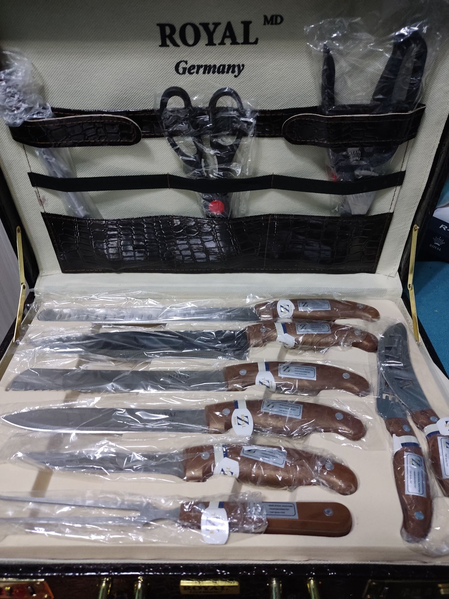 Продам профессиональный набор ножей