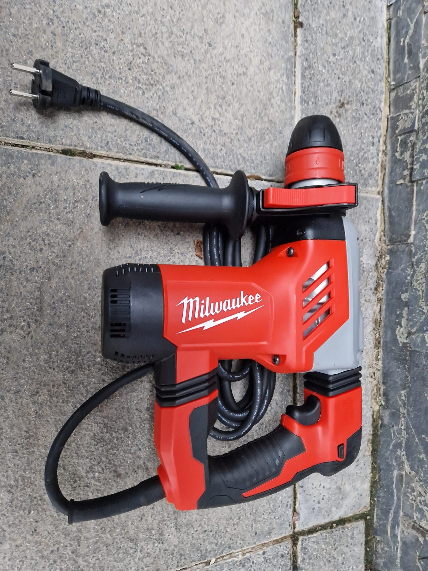 Milwaukee rotopercutor pe sds plus