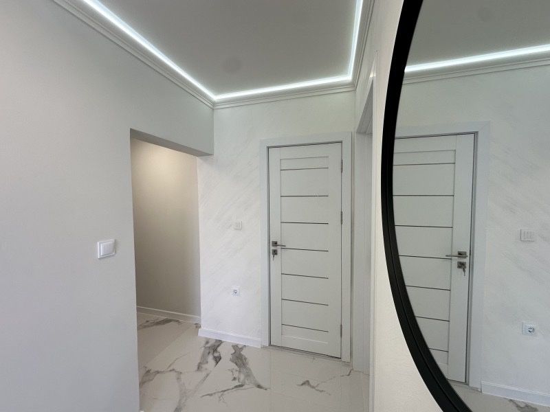 Дизайнерски 3- стаен апартамент Кръстова Вада