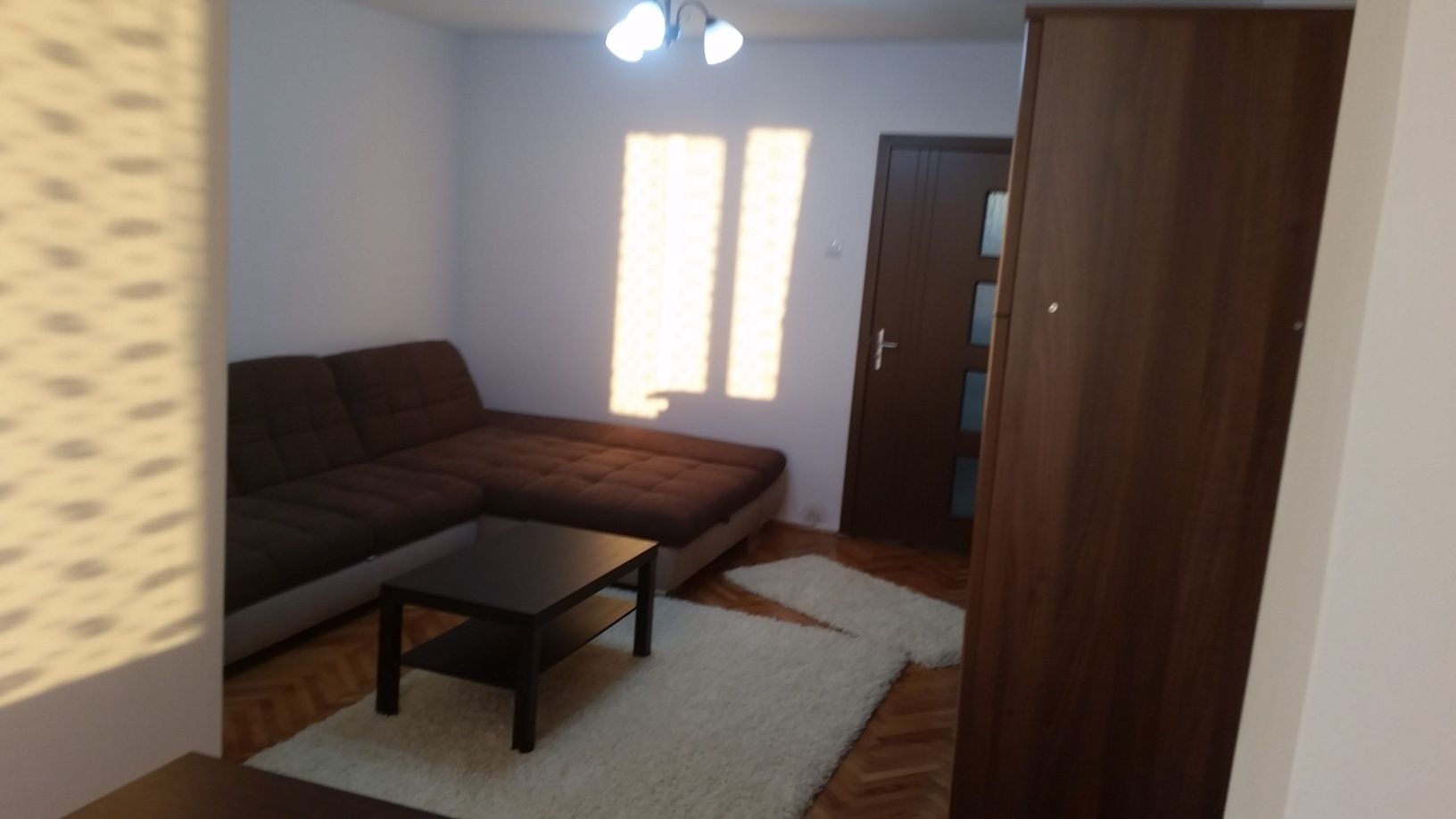 De vanzare Garsoniera pe Aluminei
