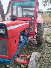 Vând tractor 650