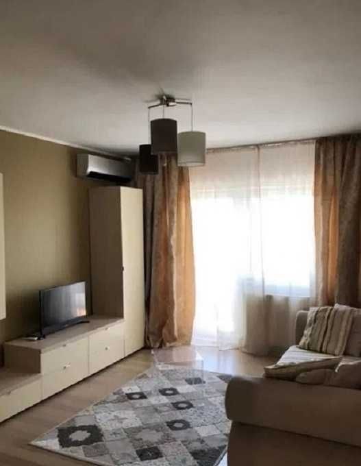 in CENTRU chirie Ap cu 2 camere pe Calea Bucuresti  in blocul cu K F C