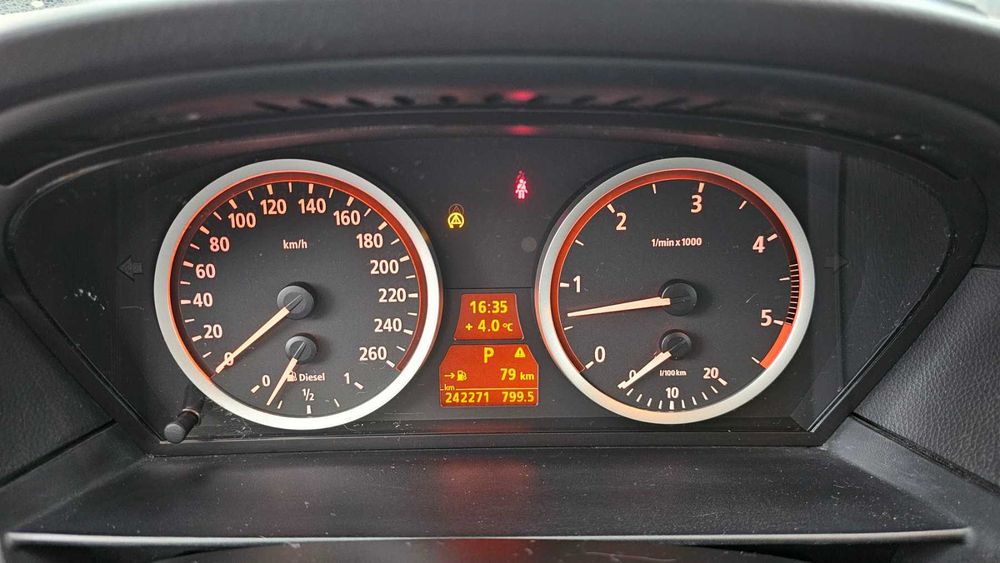 Автомобил BMW E61 530