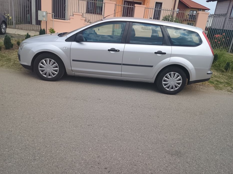 FORD FOCUS, combi, 1599 cm benzina , STARE IMPECABILĂ